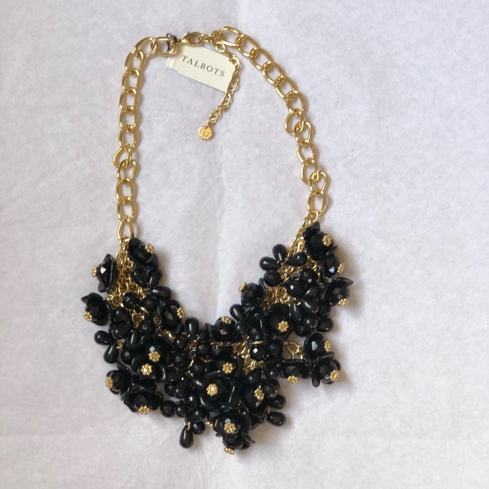 TALBOTS NECKLACE